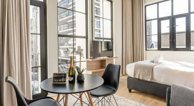 Sun filled Contemporary Apartment in The East City, Забронировать Апартаменты/квартира Апартаменты Cape Peninsula, Апартаменты/квартира