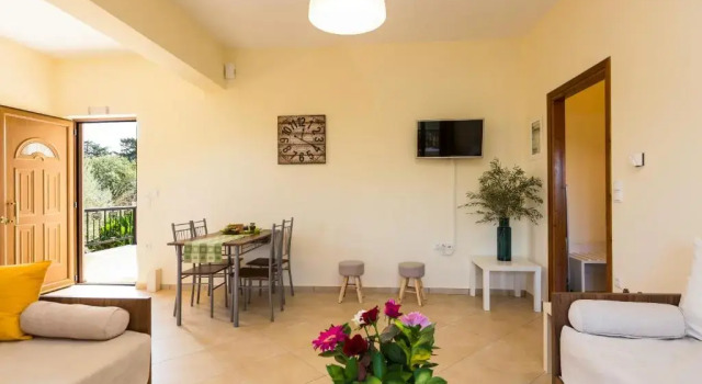Апартаменты с балконом Eleonas Apartments