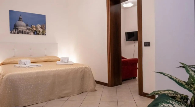 Sweet Venice - Exclusive near San Marco - WiFi, Забронировать Отель Кастелло Венеция, рядом с Памятник Бартоломео Коллеони