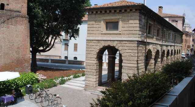 Casa San Domenico, Book Guesthouse Hotels in Mantova with Parking, Parking
