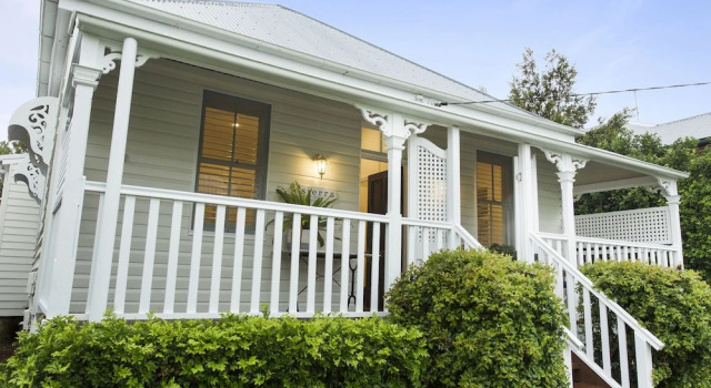 Sierra Cottage, Rezerwuj Dom wakacyjny Hotele w Toowoomba z parkingiem, Parking