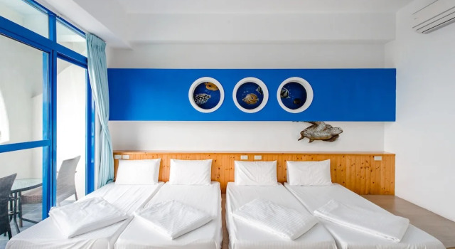 Standard- firedobbelt værelse med altan med havudsigt White Lighthouse B&B