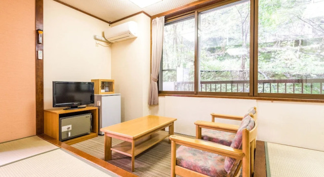 Номер Superior с видом на горы Ooedo Onsen Monogatari Premium Ikaho