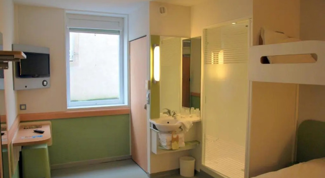 Номер Standard ibis budget Cholet Centre