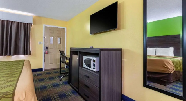 Номер Standard Econo Lodge Nashville near Percy Priest Lake
