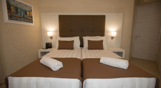 Полулюкс La Serenissima Hotel