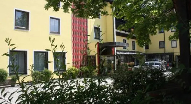 Hotel Bachmeier, Varaa Hotelli Hotellit Baijeri pysäköinnillä, Pysäköinti