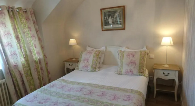 Четырёхместный номер Standard Logis Hotel Villa Marjane