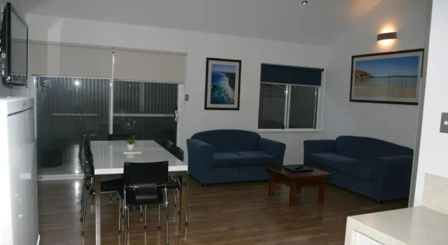 Апартаменты Deluxe Clearwater Motel Apartments