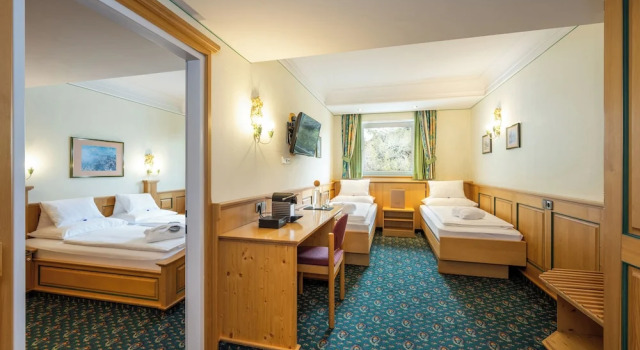 Апартаменты Hotel Alpina