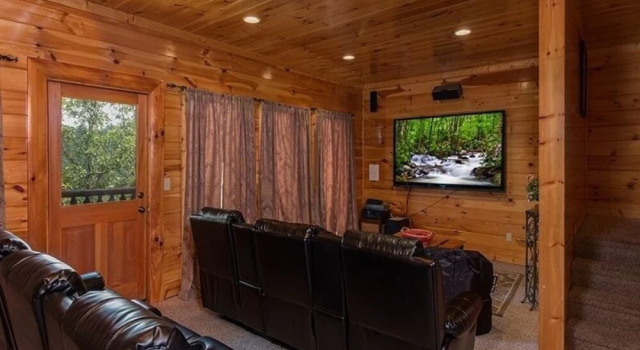 Splash Country 4 Bedrooms 4 Bathrooms Cabin, Забронировать Дом для отпуска Севьервилл Great Smoky Mountains National Park