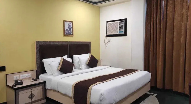 Hotel Melrose Inn - Near Railway Station , Aligarh, Забронировать Отель Отели Алигарха с завтраком, Завтраки