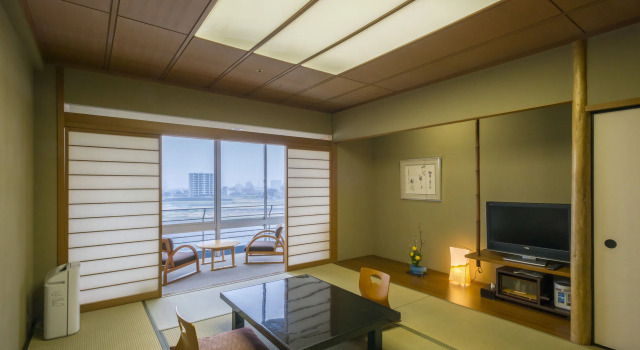 Juhachiro, Rezervovat Hotel Hotely v Minoh s parkováním, Parkování