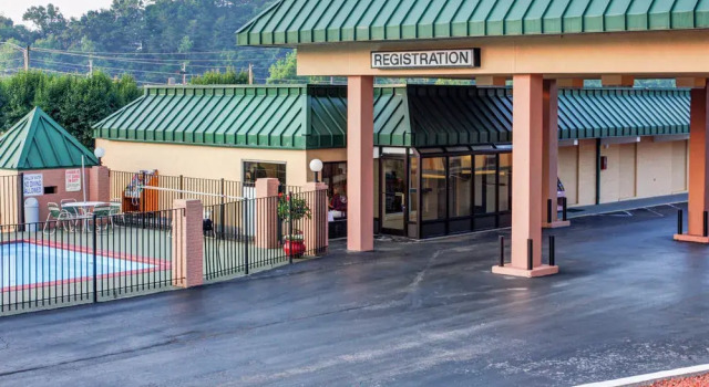 Days Inn Lake City, Rezerwuj Hotel Lake City Tennessee
