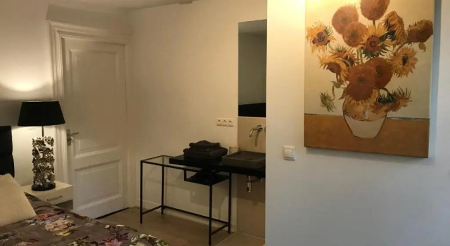 Номер Standard B&B Midtown Amsterdam suites
