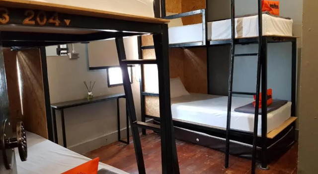 Quadricycle (четырёхместный) номер Standard Bangkok Bed and Bike