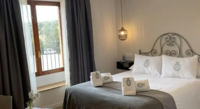 Четырёхместный номер Superior Hotel Monasterio de Tejeda