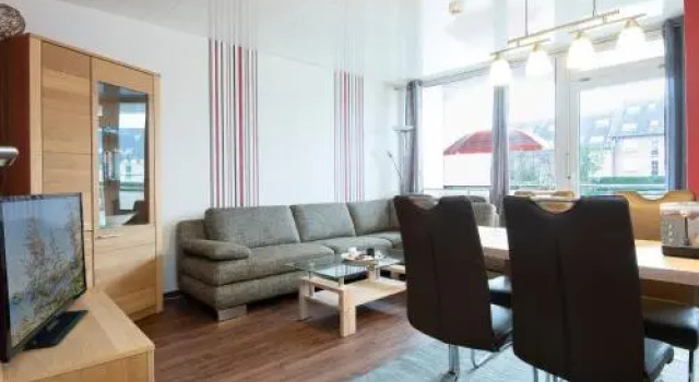 Strandperle 4, Забронировать Отель Отели Шарбойц с бассейном, Бассейн