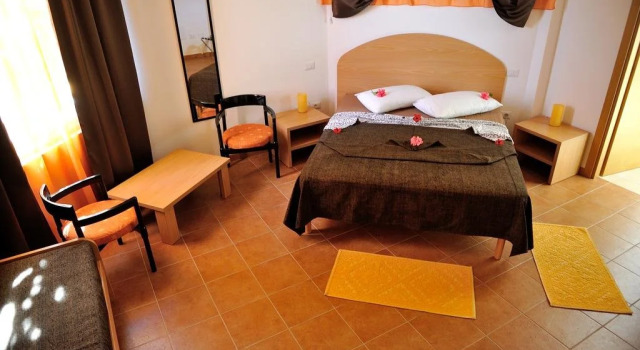 Hotel Hr Costa Rei, Забронировать Отель Отели Монте-Най с завтраком, Завтраки