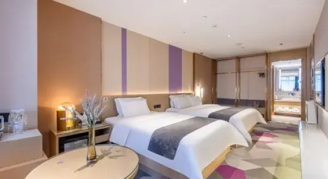 Люкс Superior Lavande Hotel (Shenzhen Dongmen Shuibei Cuizhu Metro Station Branch)