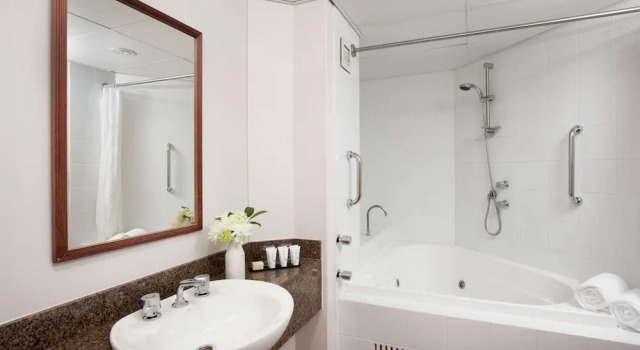 Люкс с балконом Rydges Bankstown