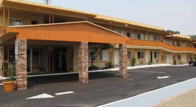 Econo Lodge Red Bluff, Buchen Sie Hotel Red Bluff Kalifornien