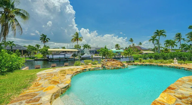 Коттедж 5 Mi to Beach: Cape Coral Oasis w/ Lanai