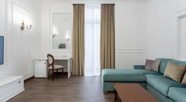 Апартаменты Deluxe с балконом Lahovary Palace Hotel