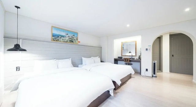 Двухместный номер Business HOTEL YaJa WestGate
