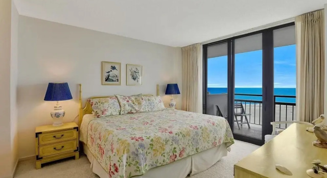 Modern 11th Floor Beachfront Condo With Views/pool, Забронировать Апартаменты/квартира Отели в центре Марко-Айленд, в центре, Парковка