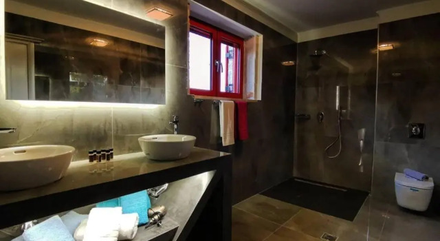 Вилла Superior Agro Art Boutique & Luxury Villas - Two Art Villas with Pools, Unique Decors, and a Treehouse Option