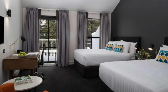 Шестиместный номер Superior Esplanade Hotel Fremantle - by Rydges