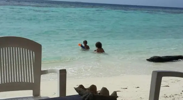 Hudhu Raakani Lodge