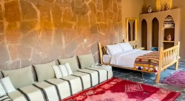 Ouberge loassis house
