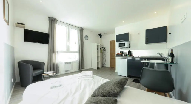 Студия Superior BtoBed - Location Professionnelle - 2 Studios Confort - Proche Parc des Expos et Stade de France