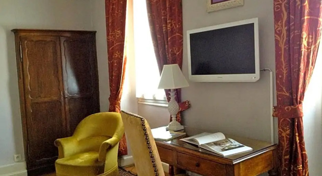 Номер Standard Hôtel Restaurant Million