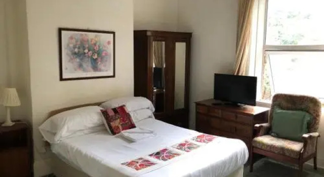 Ashton Lodge Guest House, Забронировать Гостевой дом Отели Престон с парковкой, рядом с Престонские доки, Парковка