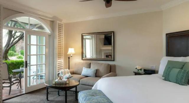 Люкс Westlake Village Inn