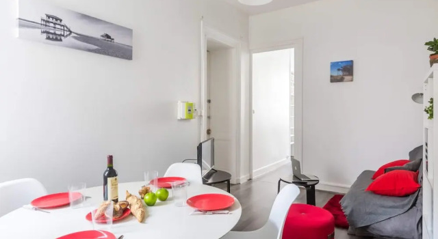Homely Apartment Near Place de la Victoire