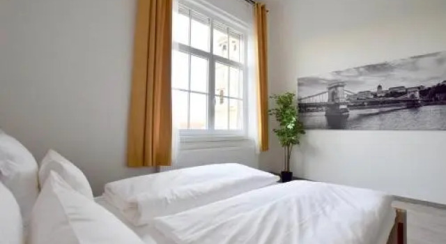 Creative Apartment Incredible Amazing Bazilika View, Забронировать Апартаменты/квартира Отели Будапешта с парковкой, рядом с Базар Королевского сада, Парковка