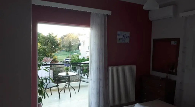 Renovated apartment in Pantokratoras beach, Prenota Appartamento Pantokratoras 