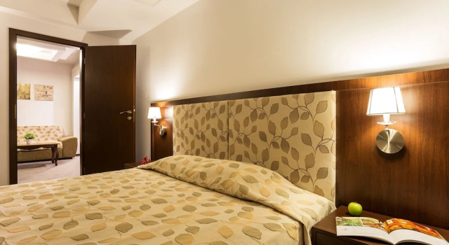 Полулюкс c 1 комнатой с балконом Earth & People Hotel & SPA