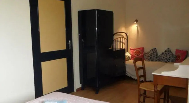 Chambres d'Hôtes Domaine du Bourg, Book Hotel Hoteller i Allier med pool, Swimmingpool