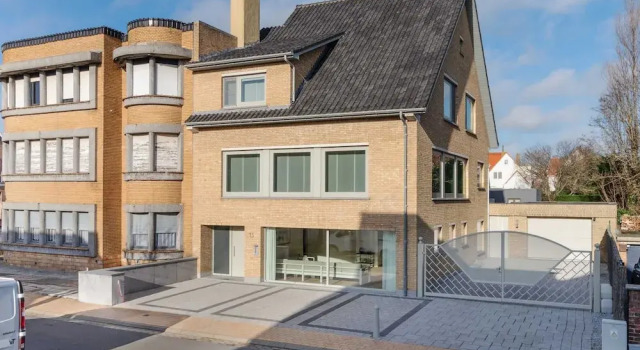 Коттедж Beachfront Home with Sauna