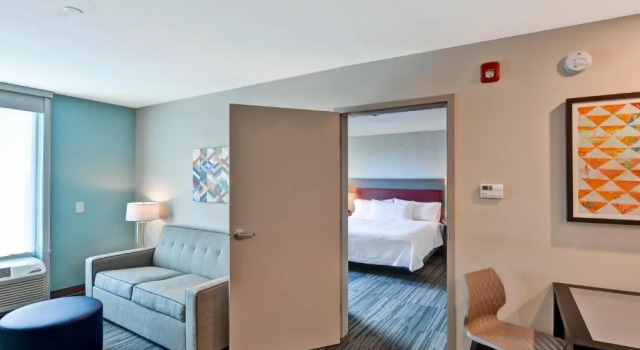 Двухместный люкс c 1 комнатой Home2 Suites By Hilton Tampa USF Near Busch Gardens