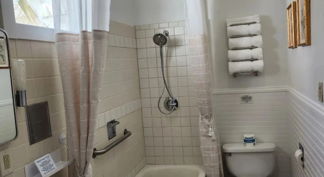 Номер Standard с видом на воду Homeport Inn and Tavern