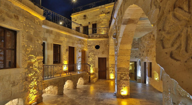 Golden Cave Suites