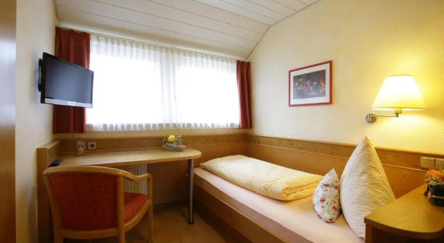 Номер Standard с балконом Hotel-Restaurant Gasthof Adler