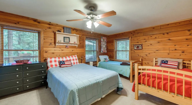 Коттедж 11 Mi to Apple Hill: Pollock Pines Resort Cabin