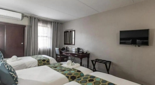 Трёхместный номер Comfort Hotel247